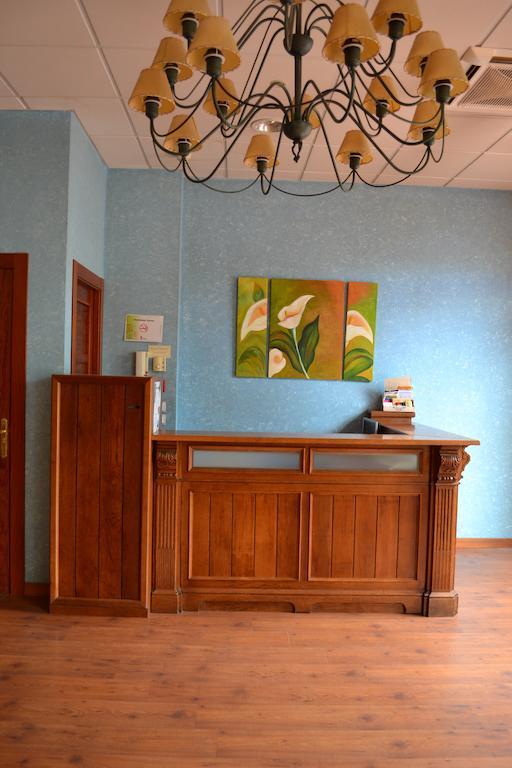 Hostal Quevedo Leon Ngoại thất bức ảnh