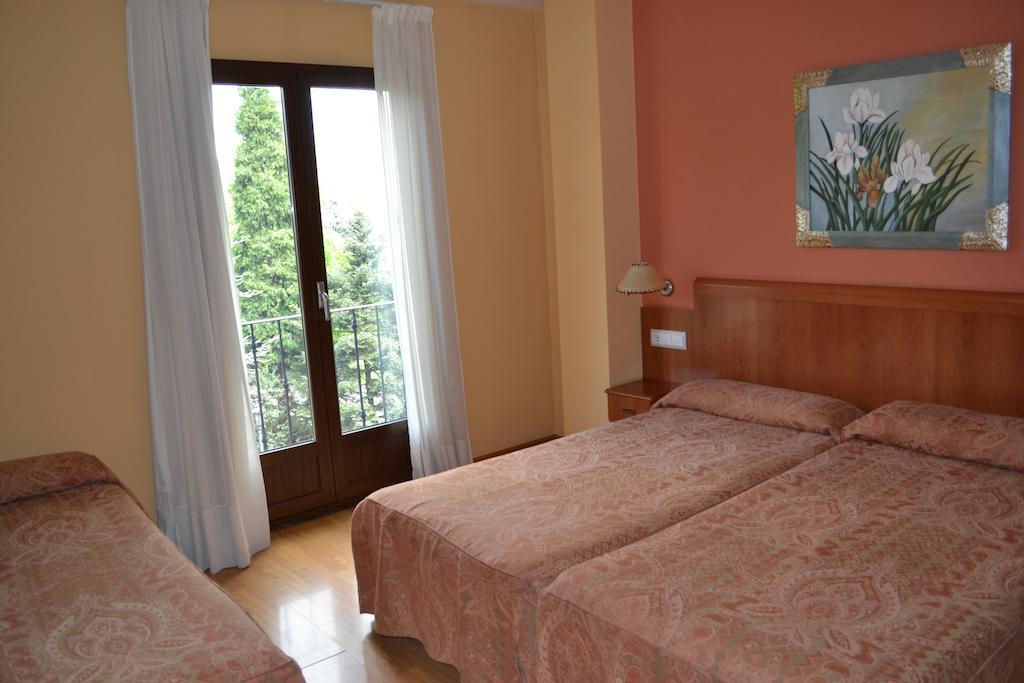 Hostal Quevedo Leon Phòng bức ảnh