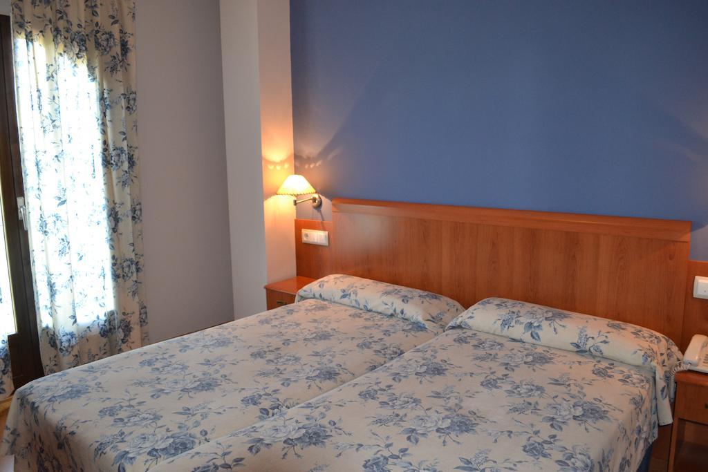 Hostal Quevedo Leon Phòng bức ảnh